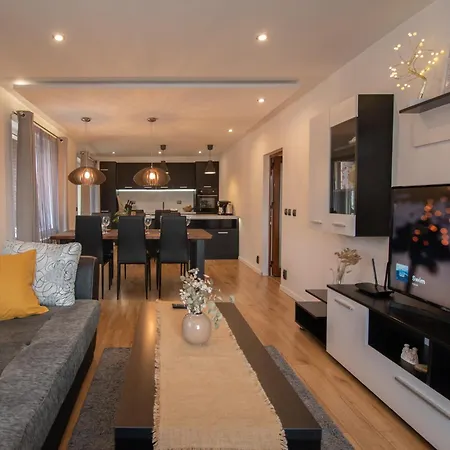 Hyggemate - 2 Bed Warm In Vakantiehuis Sarnitsa