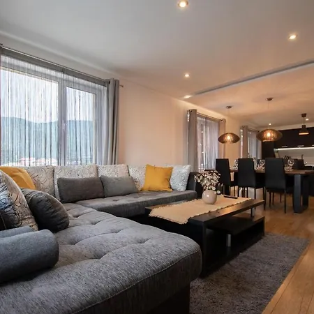Hyggemate - 2 Bed Warm In Vakantiehuis Sarnitsa